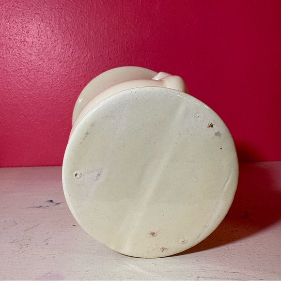 Vintage Classic Cream Vase with Elegant Handles Art Deco Mid-Century Modern Cute - Picture 8 of 8